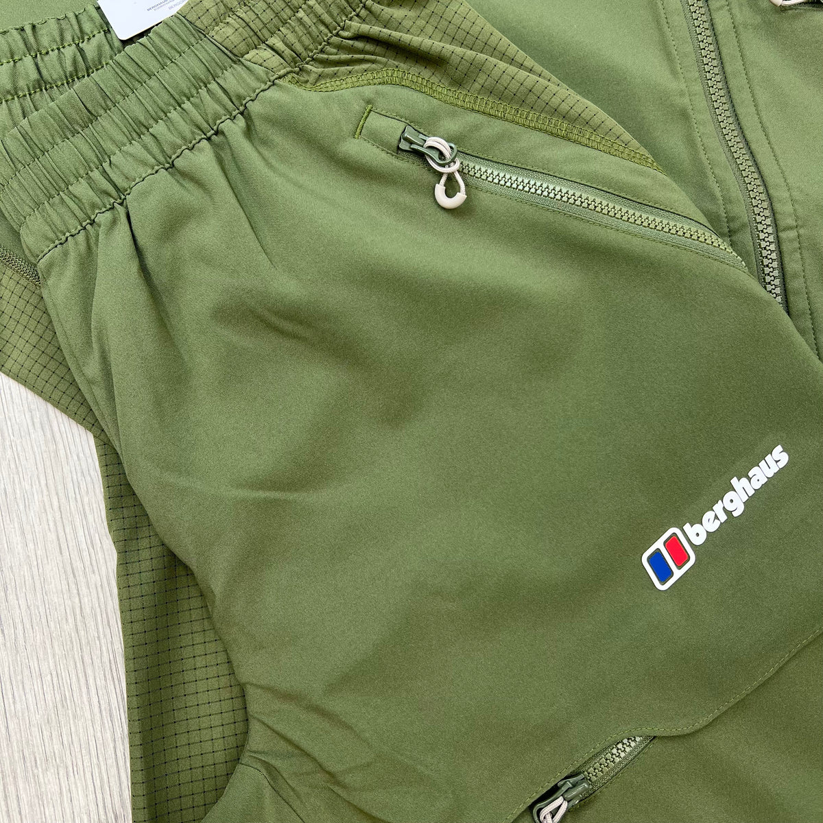 Berghaus 'WaverTree' Tracksuit - Khaki