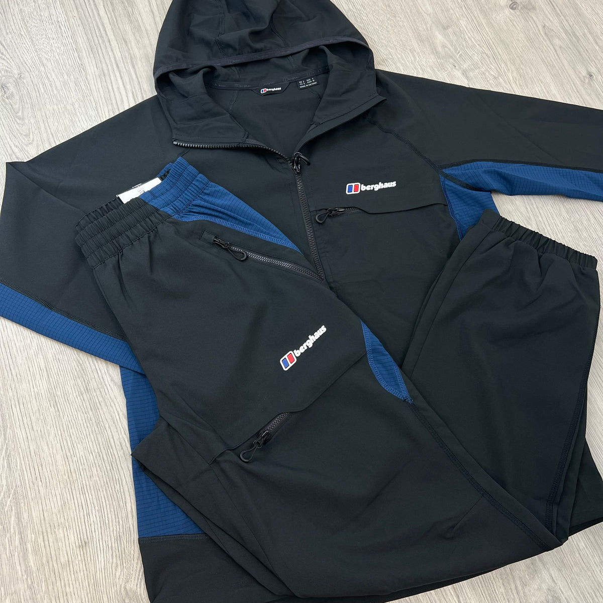 Berghaus 'WaverTree' Tracksuit - Black