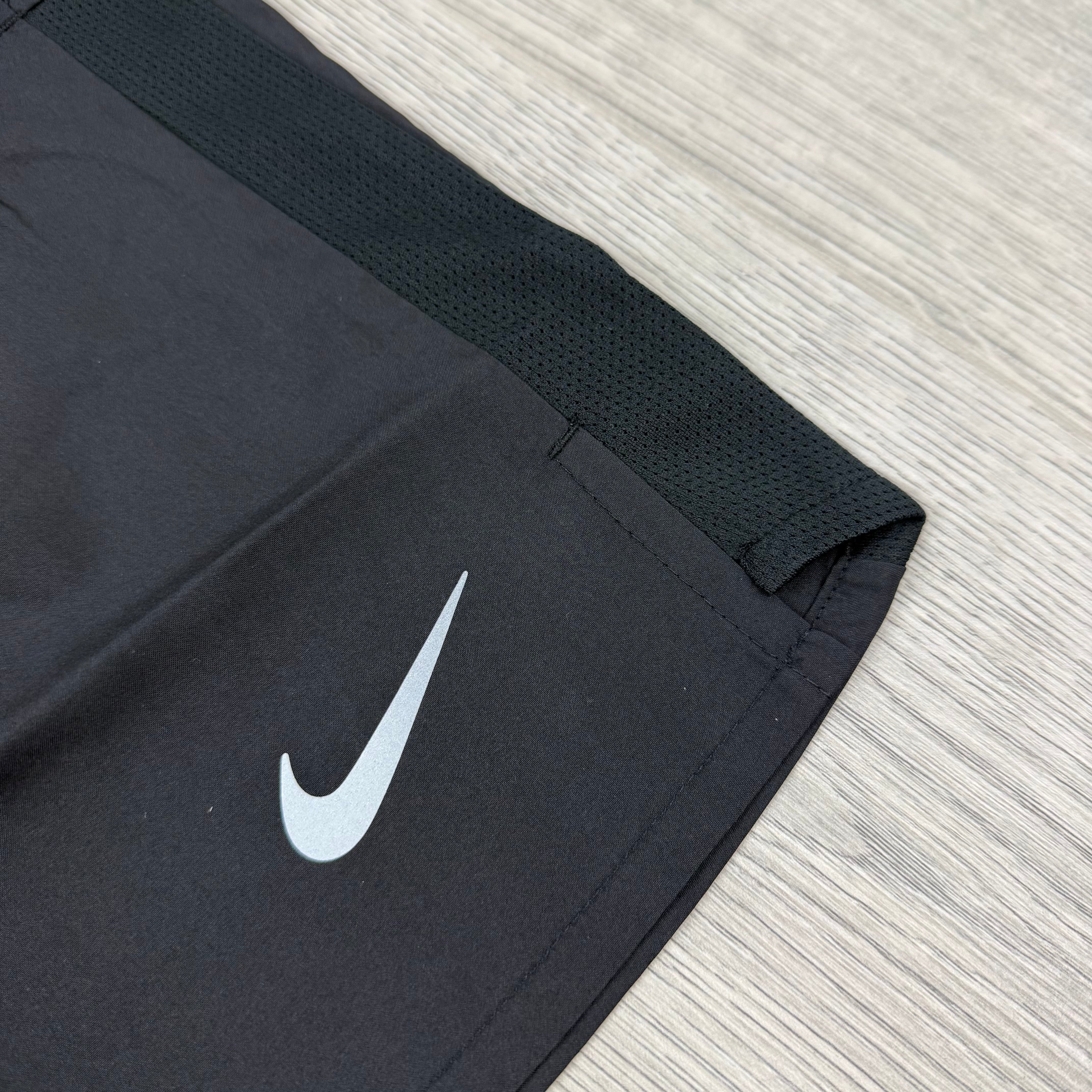 Nike 'Challenger' Pocket Shorts - Black